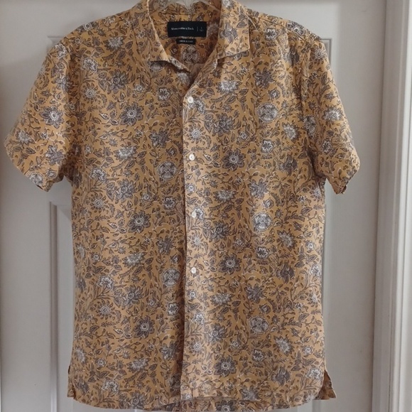 Abercrombie & Fitch Other - Abercrombie & Fitch Mustard Yellow Short-Sleeve Floral Button-Down Shirt, L